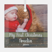 Rustic Wood Mein erstes Weihnachtsjungbaby Foto Ornament Aus Glas (Vorderseite)