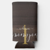 Rustic Wood Monogram Script Name Personalisiert Selters Dosenkühler (Rückseite)