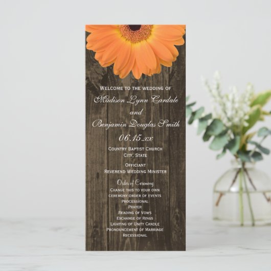 Rustic Wood Orange Gerber Daisy Wedding Programs Programm (Stehend Vorderseite)