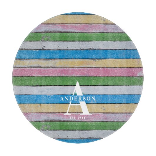 Rustic Wood Pastel Stripes Family Name Schneidebrett (Vorderseite)
