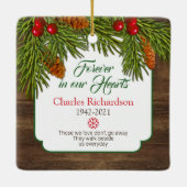 Rustic Wood Pine Boughs Memorial Foto Christmas Keramikornament (Rückseite)