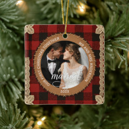 Rustic Wood Plank Plaid First Christmas Married Keramikornament