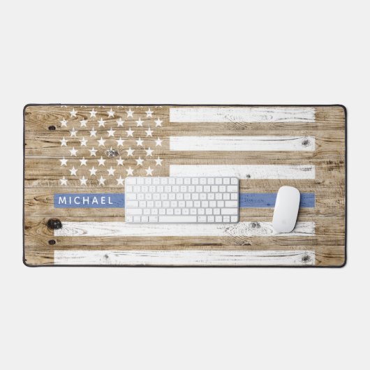 Rustic Wood Print Thin Blue Line USA Flag Monogram Schreibtischunterlage (Tastatur & Maus)