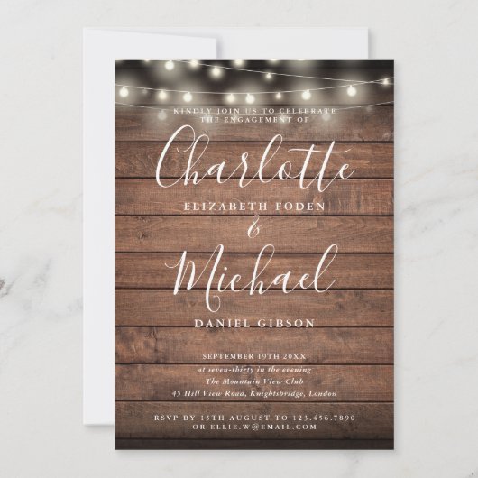 Rustic Wood String Lights Chic Script-Verlobung Einladung (Vorderseite)