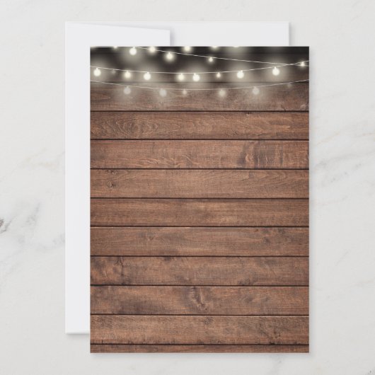 Rustic Wood String Lights Chic Script-Verlobung Einladung (Rückseite)