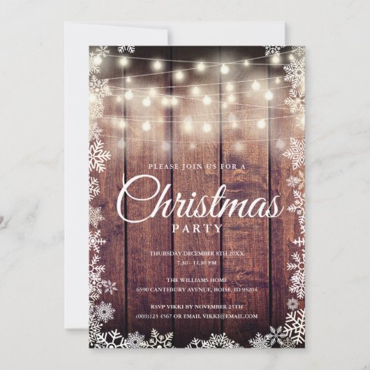 Rustic Wood String Lights Weihnachtsfeier Einladung (Vorderseite)