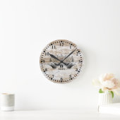 Rustic Wood Texture Deer Woodland Monogram Runde Wanduhr (Zuhause)