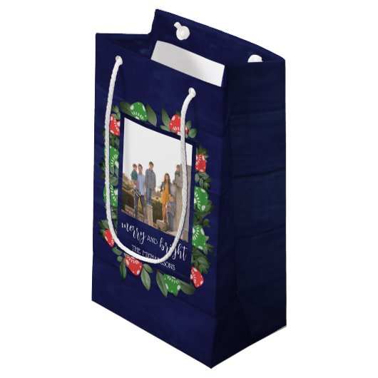 Rustic Woodland Whimsical Mushrooms Christmas Kleine Geschenktüte (Vorderseite Schrägansicht)