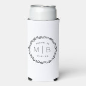 Rustic Wreath Wedge Monogram | weiß Selters Dosenkühler (Seltzer Vorderseite)