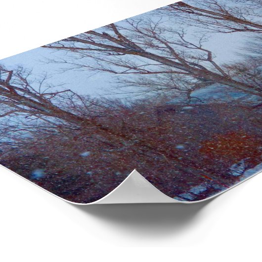 Rustikal bedrückte rote Scheune im Winterschnee Ur Poster (Ecke)