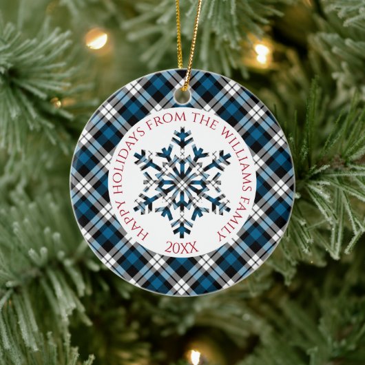 Rustikal Blaue Karo Schwarzer Tartan Schneeflocken Keramik Ornament (Baum)