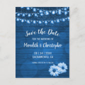 Rustikal Blue Daisy String Lights Save the Date Ankündigungspostkarte (Vorderseite)