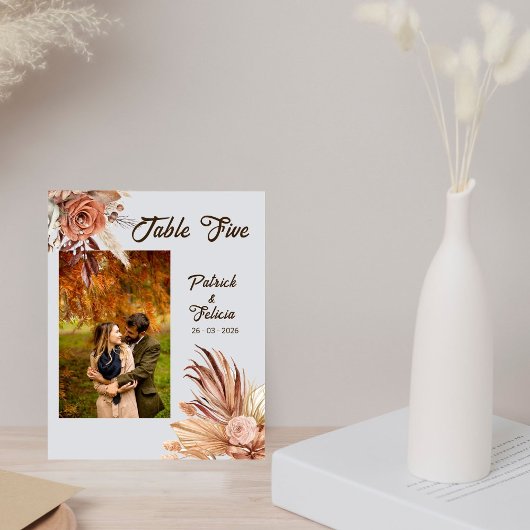 Rustikal-Braun-Hochzeitsstift-Foto-Tischnummer