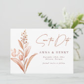 Rustikal-braune Pfirsichfarben-Blätter Hochzeit Einladung (Stehend Vorderseite)