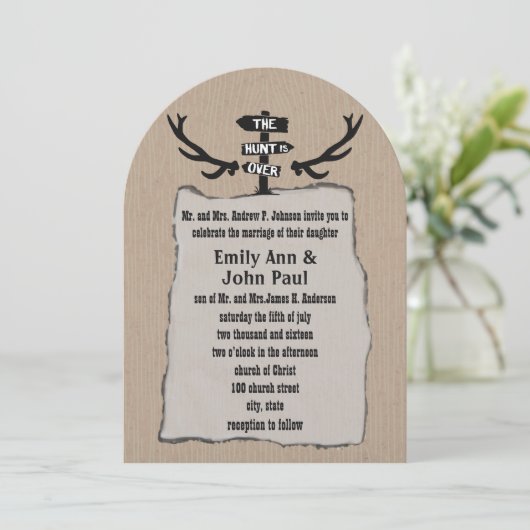 Rustikal die Jagd ist über Hochzeit auf Kraft geze Einladung (Stehend Vorderseite)