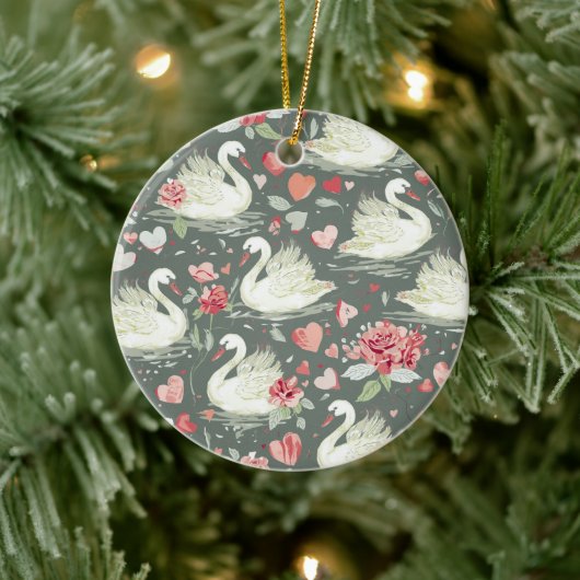 Rustikal Elegantes Schwan- und Herz-Elemente-Muste Keramik Ornament (Baum)