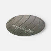 Rustikal frohe Weihnachten Holly Black Barn Door Pappteller (Schrägansicht)