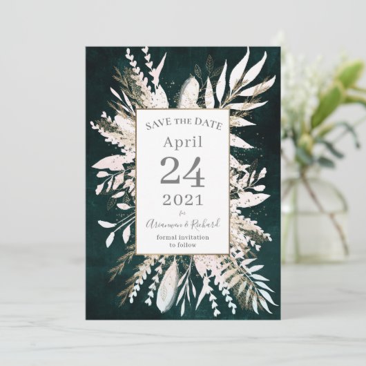 Rustikal moody Green Botanicals Save the Date Einladung (Stehend Vorderseite)