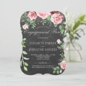 Rustikal rosa Roses Chalkboard Engagement Party Einladung (Stehend Vorderseite)