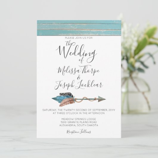 Rustikal türkisfarbene Holzfedern Hochzeitsfeiern Einladung (Stehend Vorderseite)