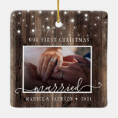 Rustikal Unser erstes Weihnachten Verheiratet 2 Fo Keramikornament (Rückseite)