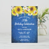 Rustikal Vintag aussehen blauen Sonnenblumen blaue Einladung (Stehend Vorderseite)
