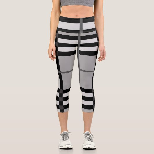 Rustikal, zeitgenössisch grau und schwarz Kariert Capri Leggings (Vorderseite)