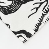 Rustikale Abstrakte Baumzweige in Schwarz und Weiß Fleecedecke (Ecke)