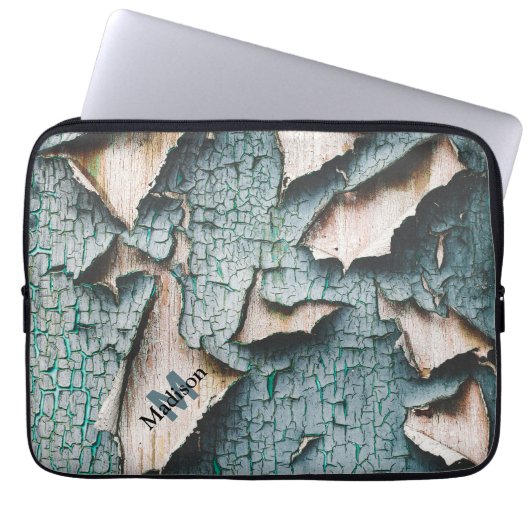 Rustikale, alte, hellblaugrüne Schälfarbe Monogram Laptopschutzhülle (Vorderseite)