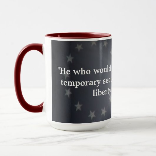 Rustikale amerikanische Flagge mit Benjamin Frankl Tasse (Links)