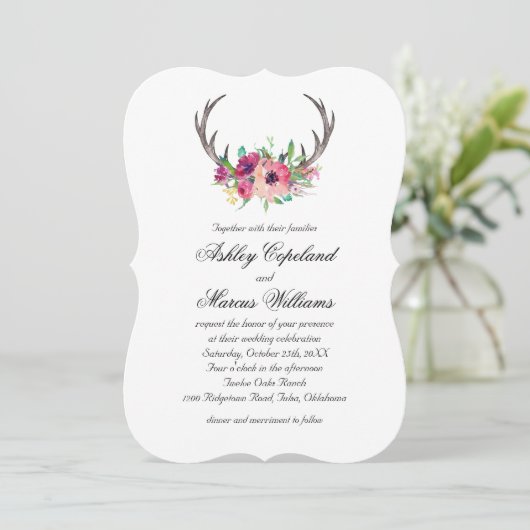 Rustikale Antlers Boho Floral Allure Wedding Einladung (Stehend Vorderseite)