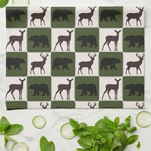Rustikale Bären- und Hirschplätze, dunkelgrüne und Geschirrtuch (Gefaltet)