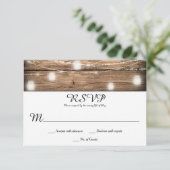 Rustikale Barn Wood Mason Jar Lights RSVPs RSVP Karte (Stehend Vorderseite)