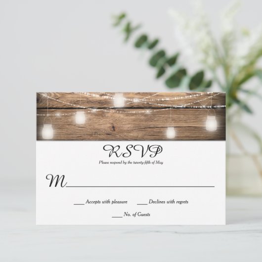 Rustikale Barn Wood Mason Jar Lights RSVPs RSVP Karte (Stehend Vorderseite)