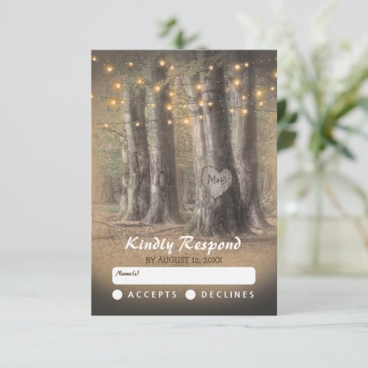 Rustikale Bäume & String Lights Hochzeit RSVP (Stehend Vorderseite)