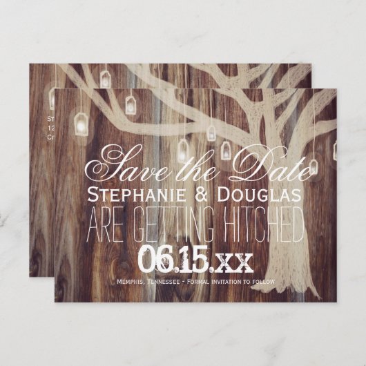 Rustikale Baumleuchten Holz Save the Date Postkart Ankündigungspostkarte (Vorne/Hinten)