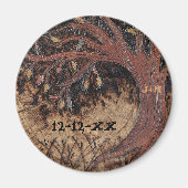 Rustikale Baumpyrografie Save the Date Gastgeschen Magnet (Vorne)