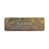 Rustikale Baumzweige und Strandlichter (Vorne)