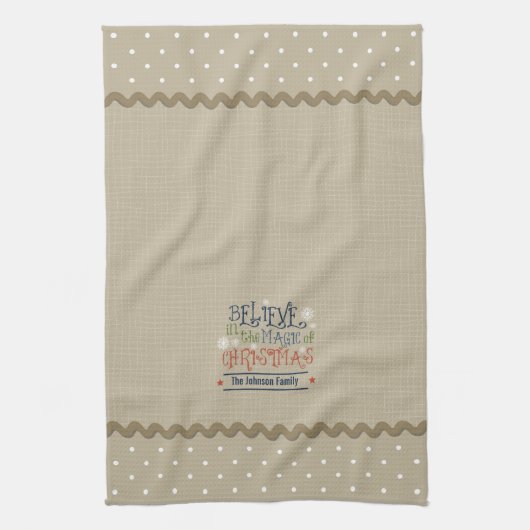 Rustikale Beige Polka Dot Weihnachten Mit Monogram Geschirrtuch (Vertikal)