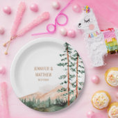 Rustikale Berglandschaft, Nebel, Pinienbäume Hochz Pappteller (Party)