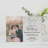 Rustikale Blätter auf Monogramm Foto aus Stallholz Einladung (Stehend Vorderseite)