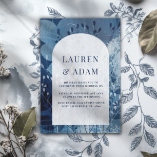 Rustikale blaue und weiße botanische Hochzeitseinl Einladung