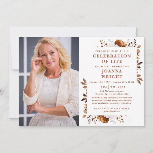 Rustikale Blumenfeier zum Foto der Lebensbeerdigun Einladung (Vorderseite)