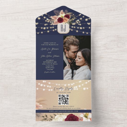 Rustikale Blumenhochzeit in Burgund All In One Einladung (Innen Boden)