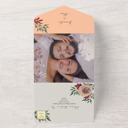 Rustikale Blumenpfirsich Fuzz Wedding All In One Einladung (Außenbereich)