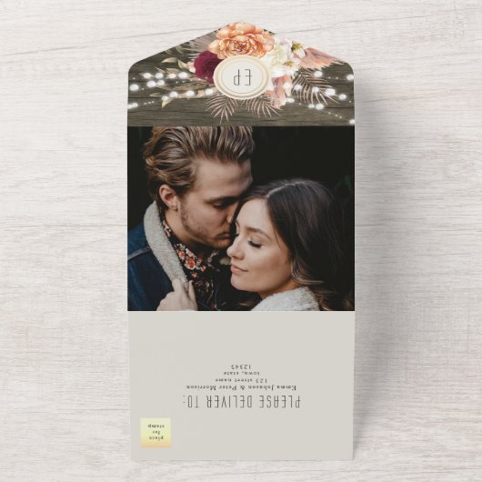 Rustikale Blumenstrauß-Hochzeit All In One Einladung (Außenbereich)