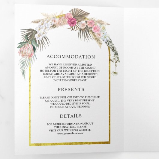 Rustikale Blush Pink Floral Boho Pampas Arch Hochz Dreifach Gefaltete Einladung (Innen Erste Seite)