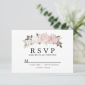 Rustikale Blush Pink White Floral Wedding RSVP Karte (Stehend Vorderseite)