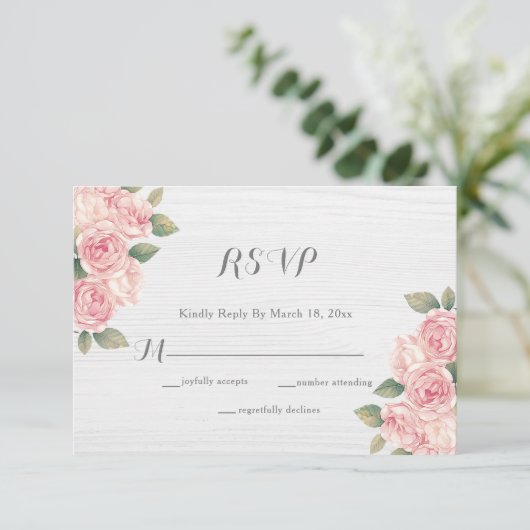 Rustikale Blush-Rose Weißholz Hochzeit RSVP Karte (Stehend Vorderseite)