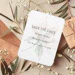 Rustikale Blüte Save the Date Magnet<br><div class="desc">Dieses "Save the Date" ist ein Magnet, der so einfach, aber wunderschön ist. Die gedämpfte Blume im Hintergrund verleiht diesem ein modernes, elegantes Ambiente. Neutral und atemberaubend. Ideal für jedes Hochzeitsthema. Einfachheit im besten Sinne. Eine schiere Eleganz. Ich habe es genossen, dieses Design für Ihren besonderen Tag zu gestalten. 100%...</div>